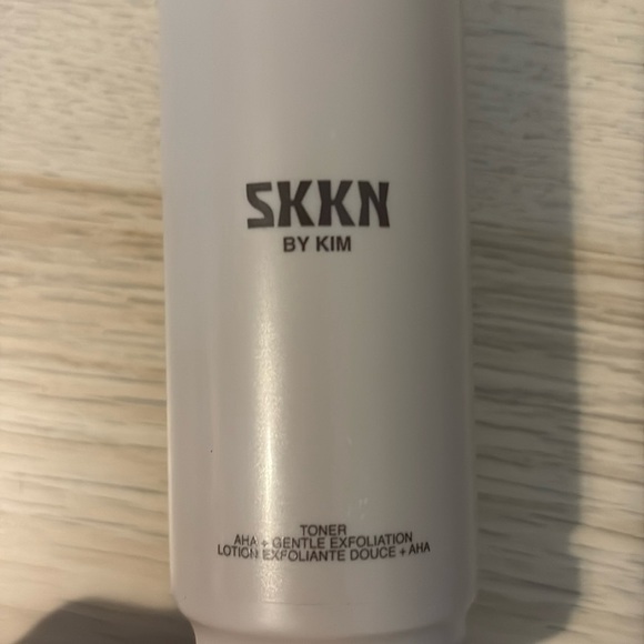 SKNN BY KIM Night Oil 30 mL - NEW in Box, SKKN By Kim Kardashian Toner-Full size - Picture 3 of 5